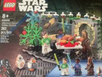 LEGO Set # 40658 Millennium Falcon Holiday Diorama